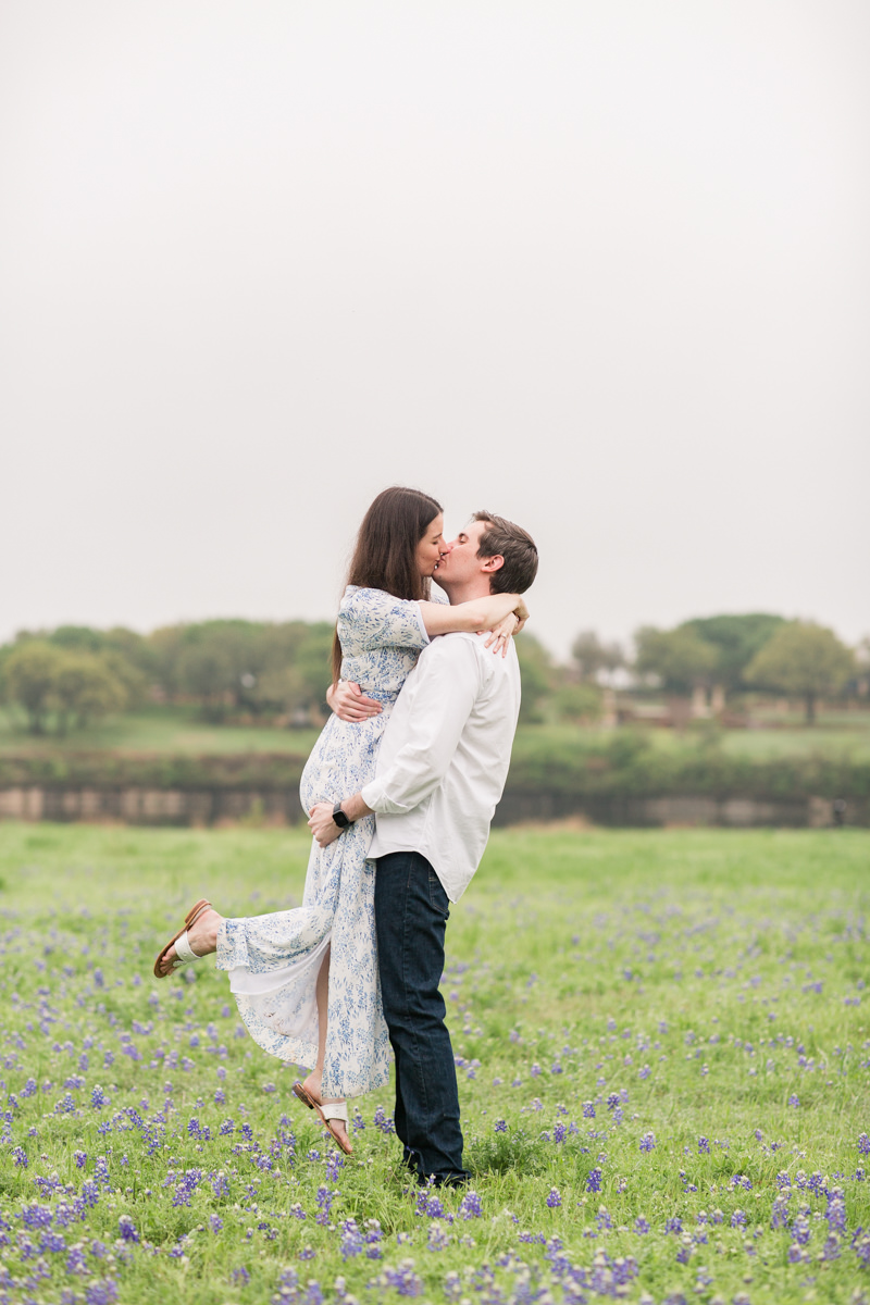 Austin bluebonnet engagement photos