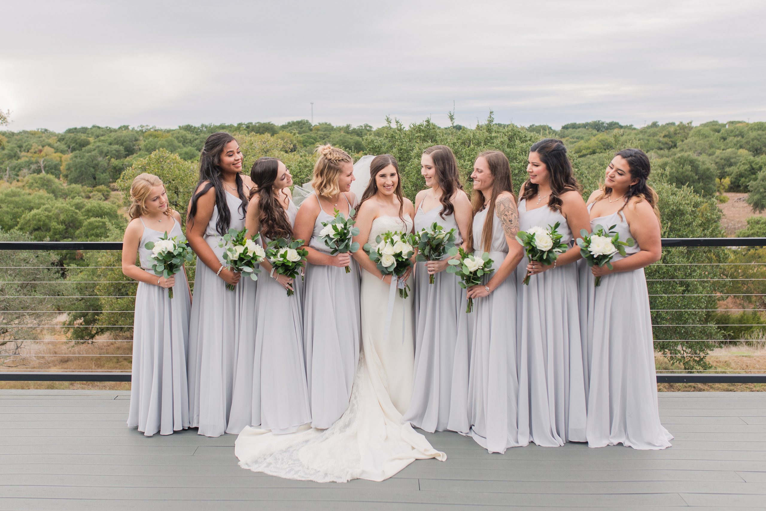 A Bride & Groom's Guide to Leading Your Wedding Party 