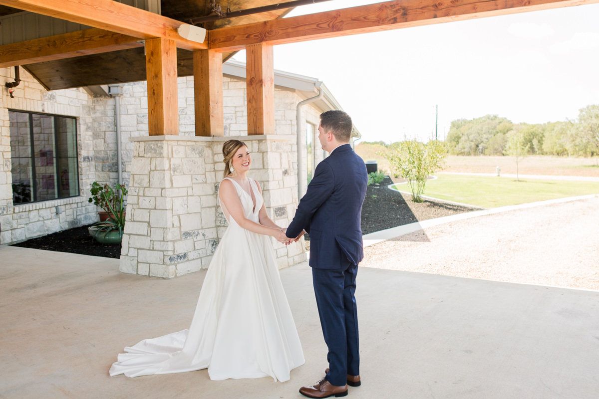 first look wedding photos