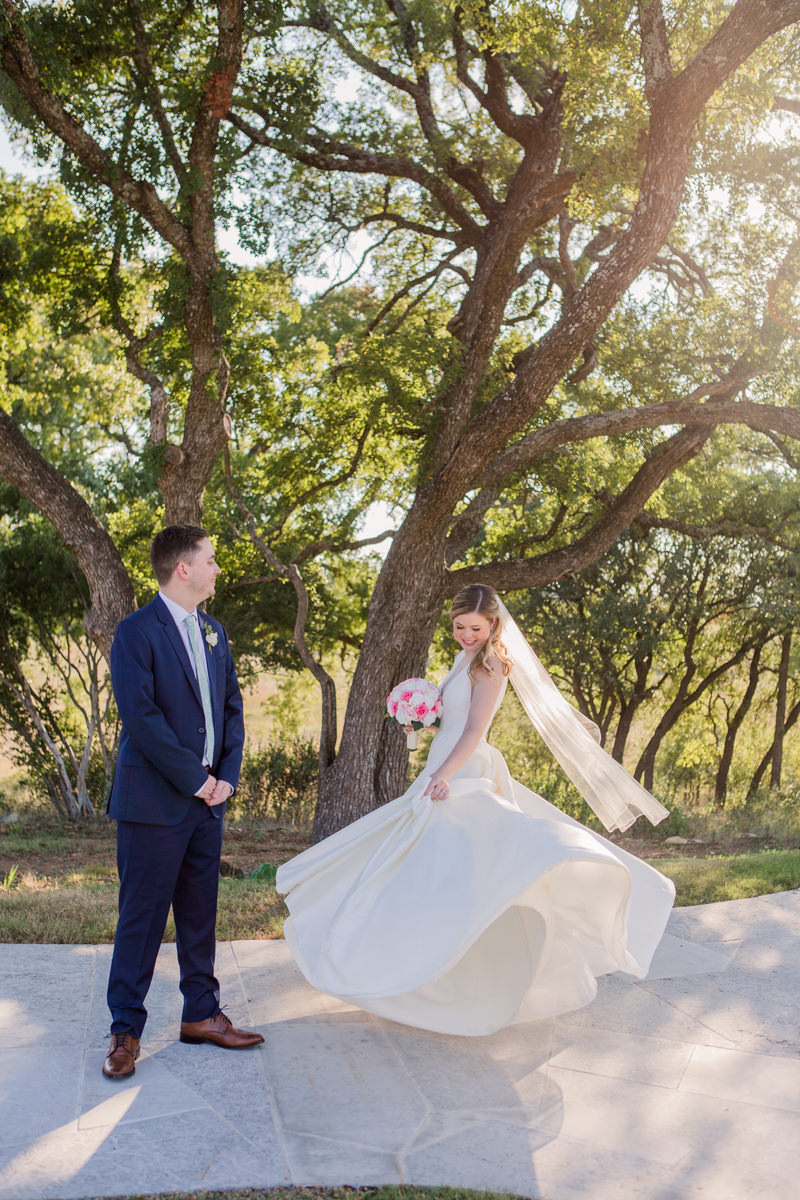 fun wedding photos - dress spinning twirl