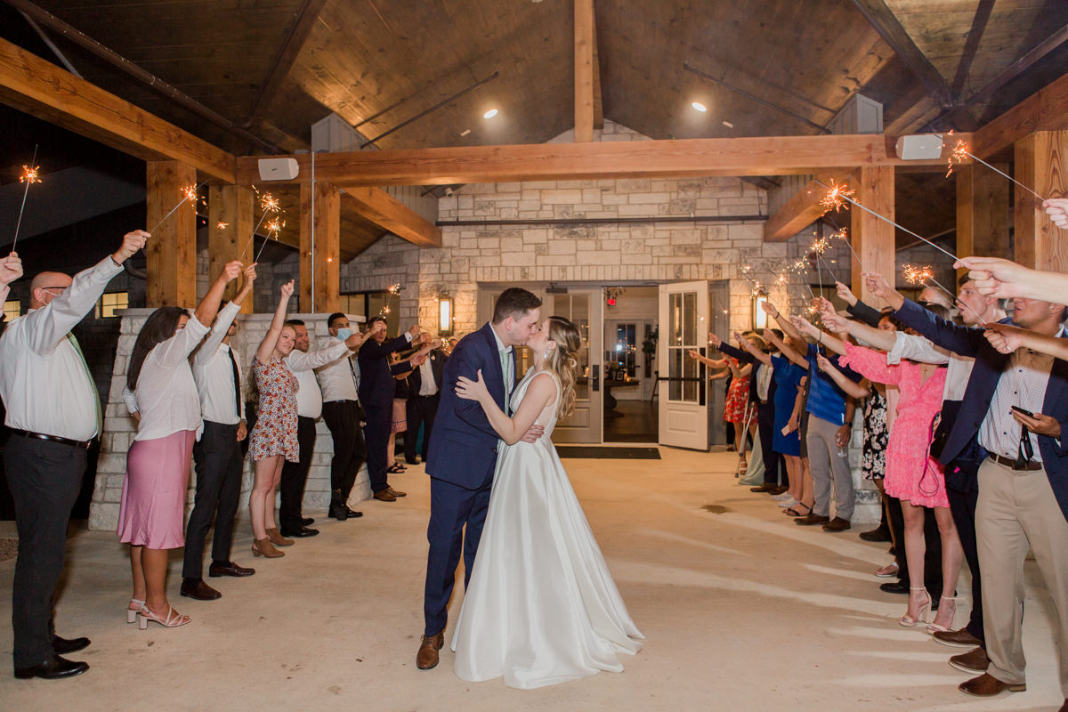 HighPointe Estate Wedding Photographer - Liberty Hill, Texas