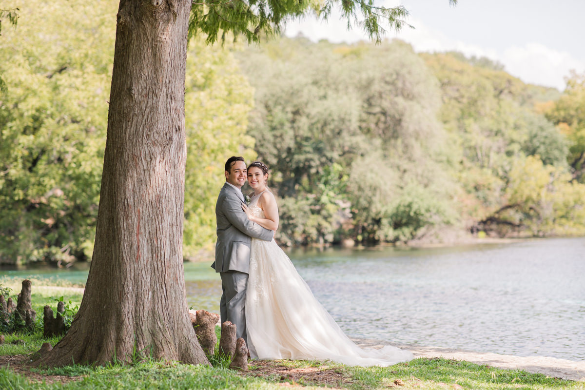 Texas hill country elopement micro wedding photographer