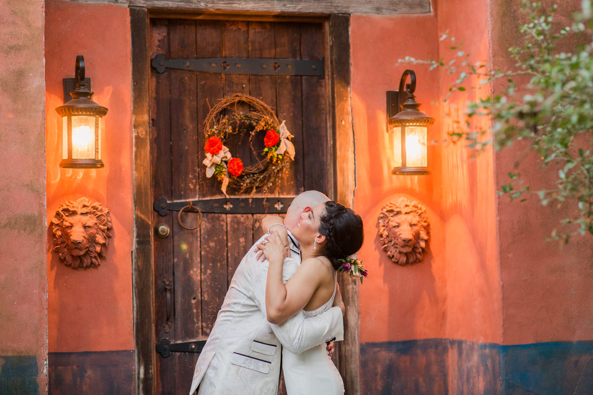 romantic dusk lighting wedding