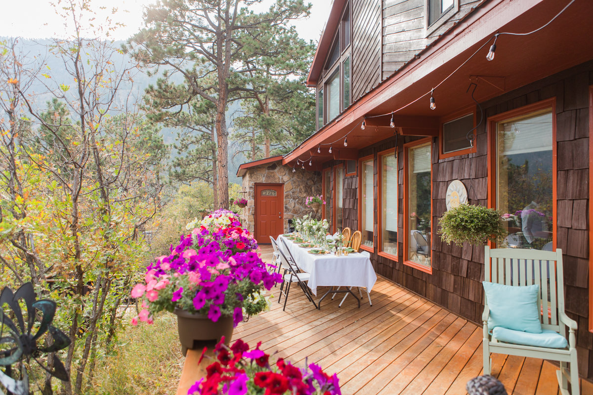 mountain cabin wedding florals