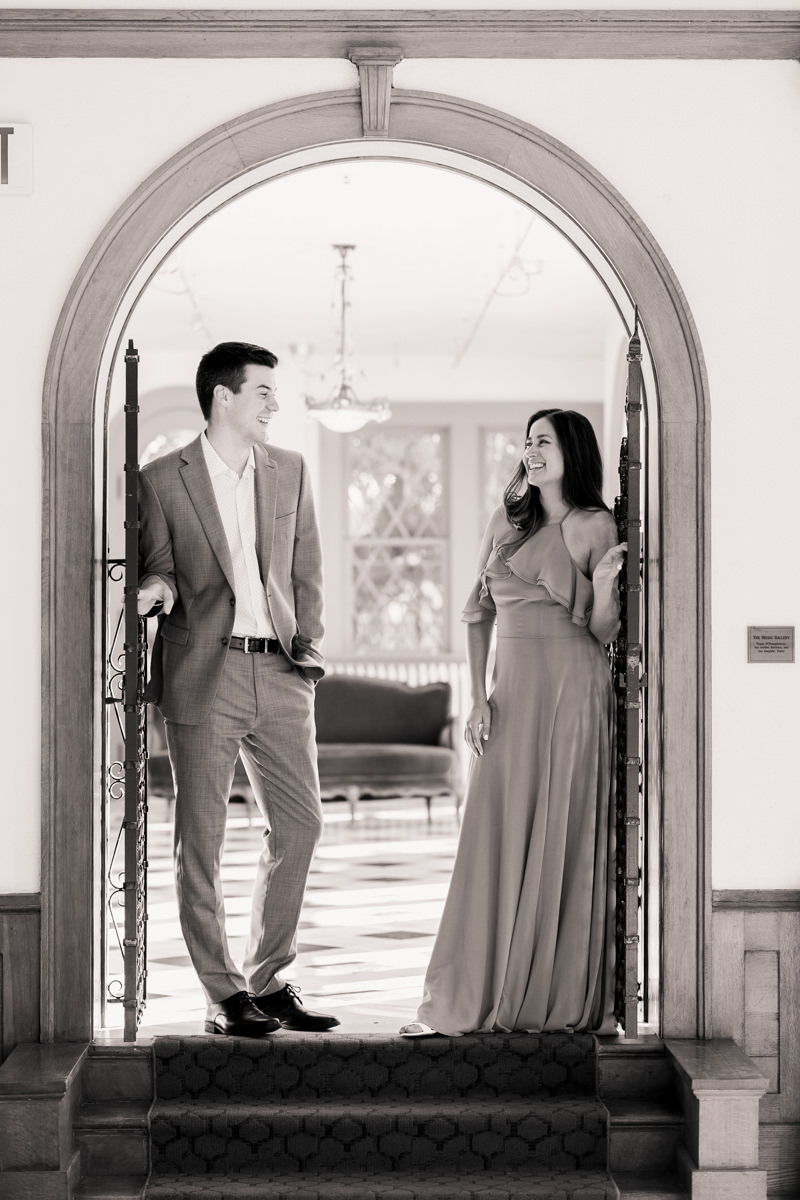 black and white engagement photos
