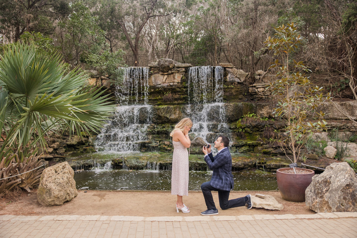 austin botanical garden marriage proposal engagement photos | lauren garrison photography