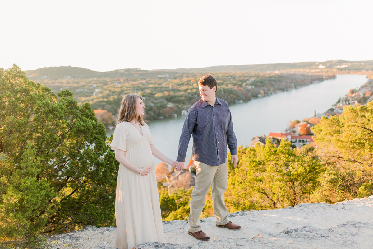 Maternity Pictures Mount Bonnell
