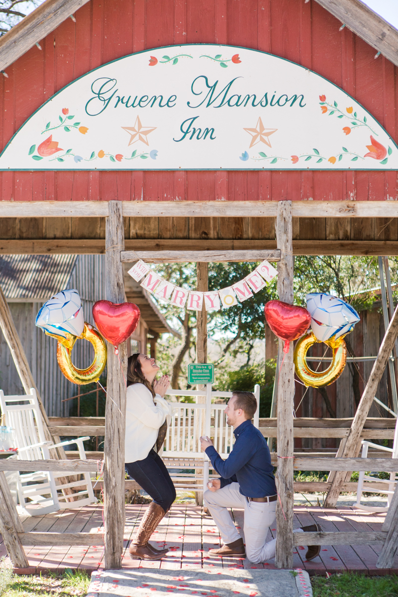 6 Reasons to Hire a Proposal Photographer
