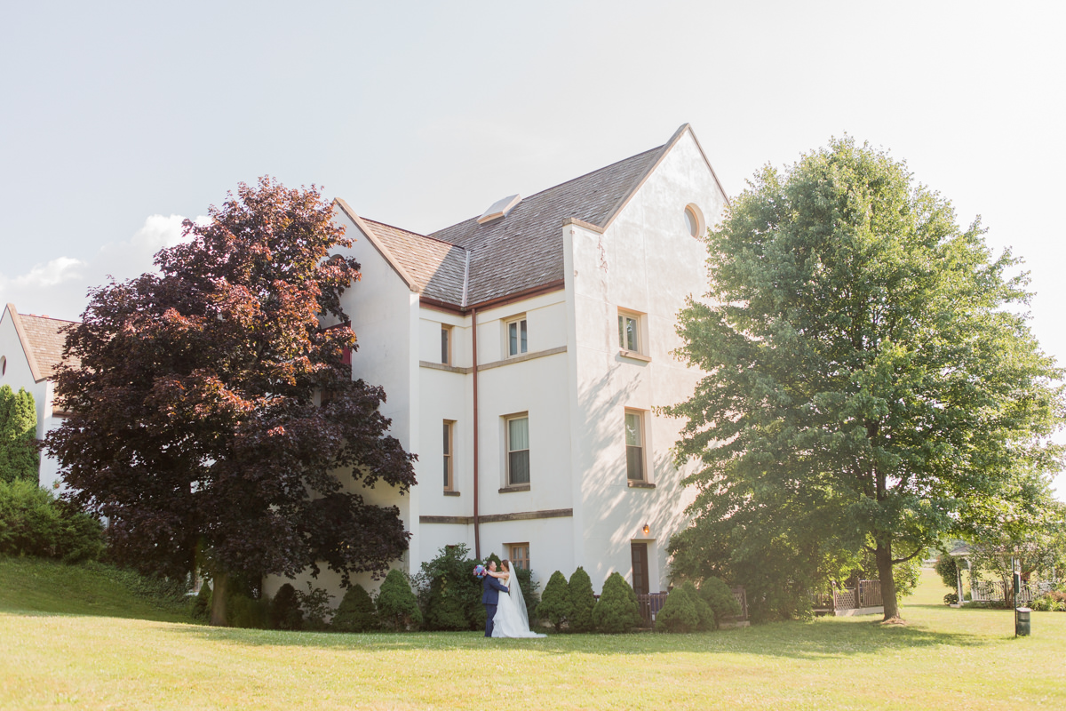 La Tourelle Hotel Ithaca, New York Wedding Photos