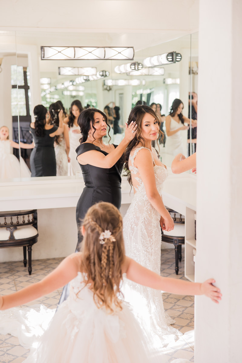 Romantic Villa Antonia Wedding