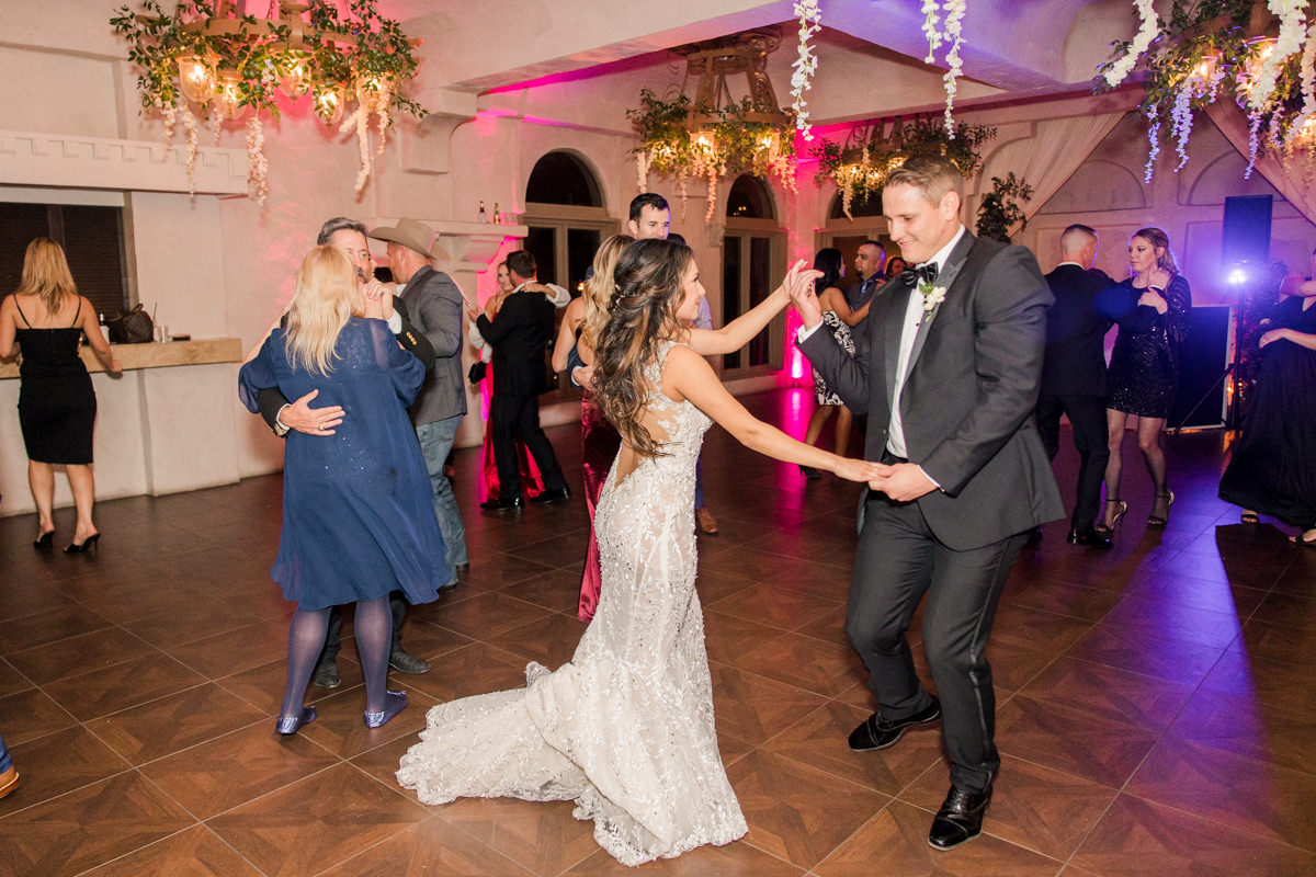 Romantic Villa Antonia Wedding