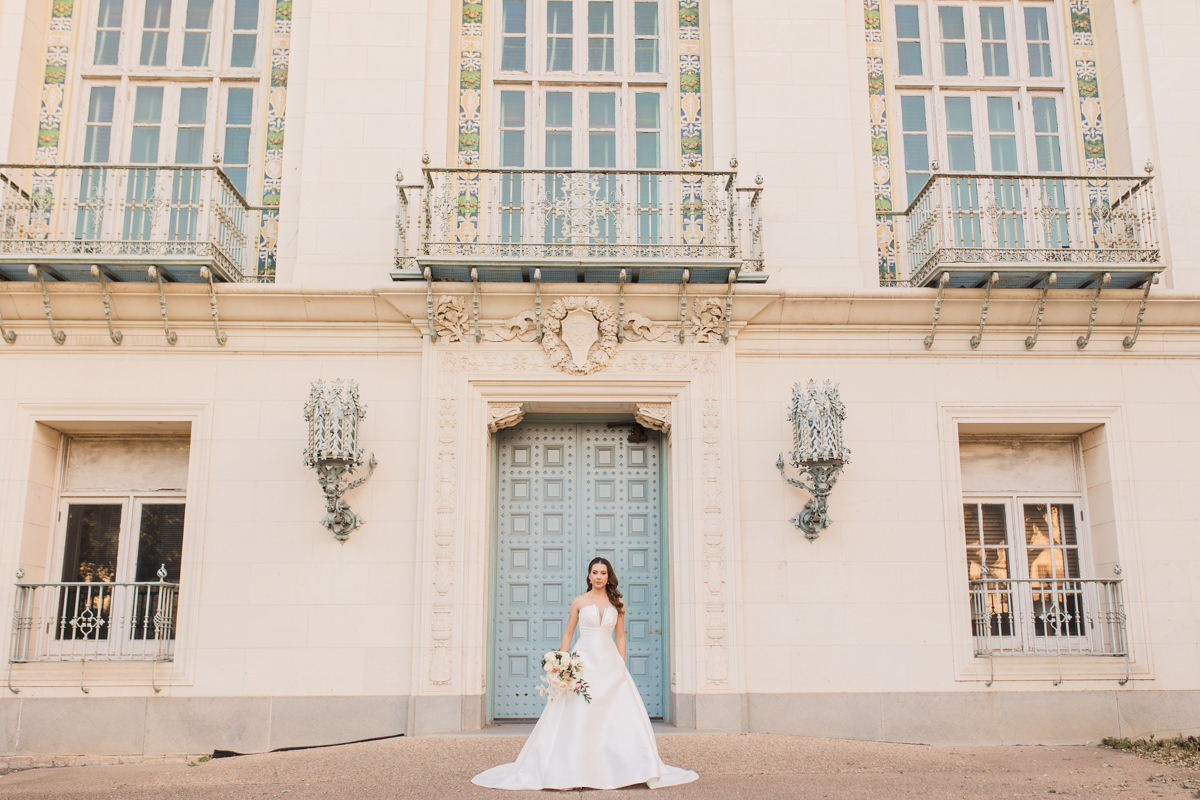 Elegant UT Austin Bridal Photos