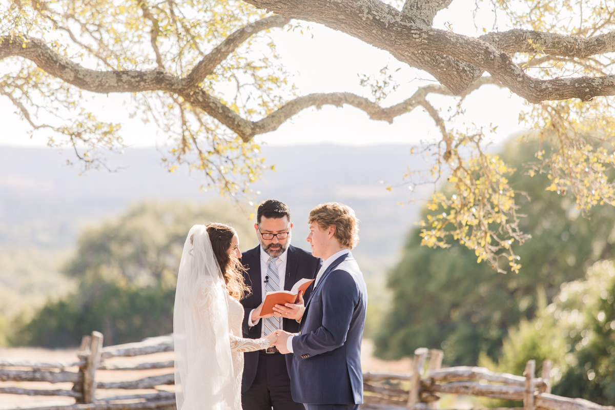 Inspiring Oaks Ranch Wedding in Wimberley