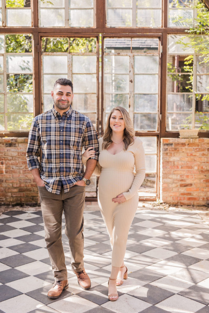 Maternity Photos at The Sekrit Theater Greenhouse