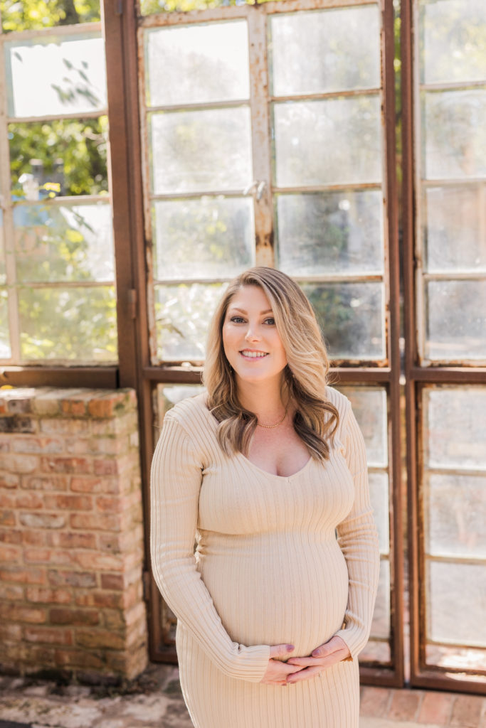 Maternity Photos at The Sekrit Theater Greenhouse