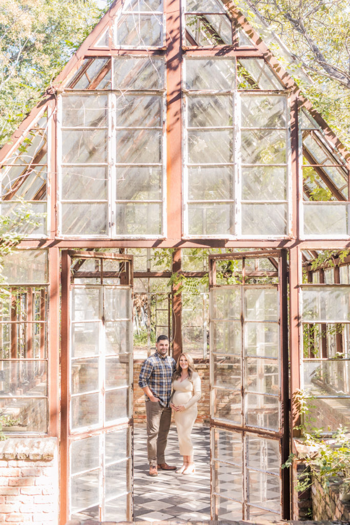 Maternity Photos at The Sekrit Theater Greenhouse