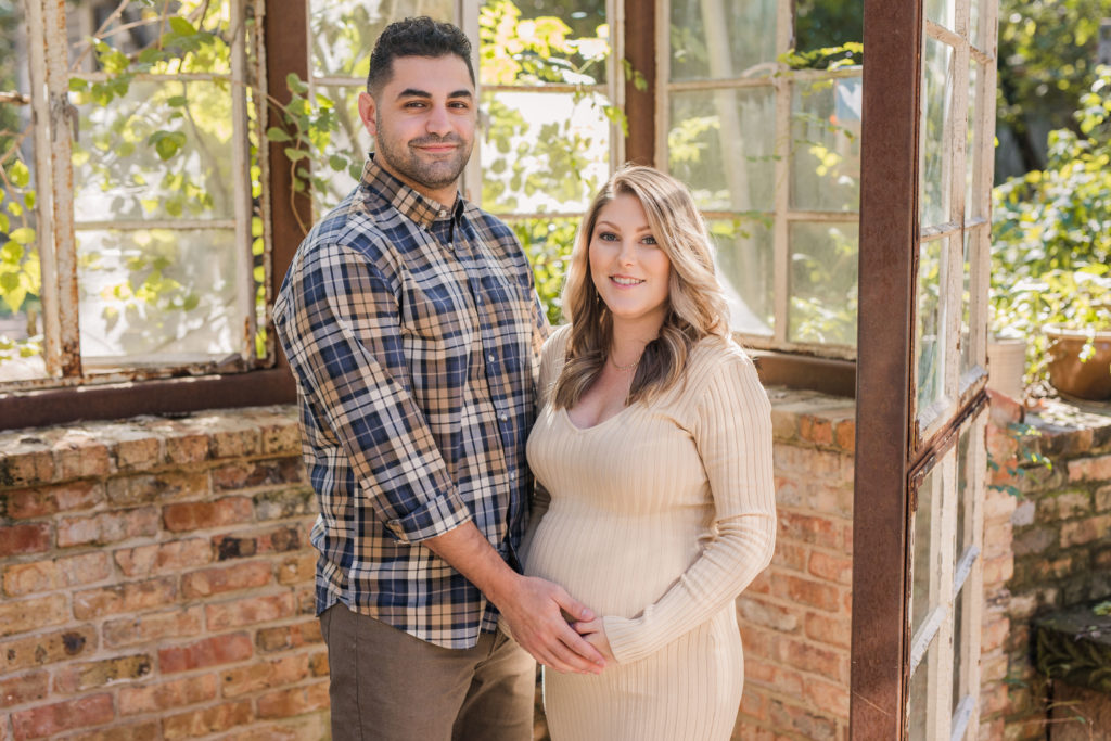 Maternity Photos at The Sekrit Theater Greenhouse  ausitn, texas