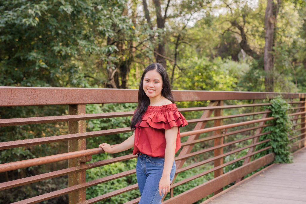 Best Senior Photo Locations in Austin – Brushy Creek Park Cedar Park