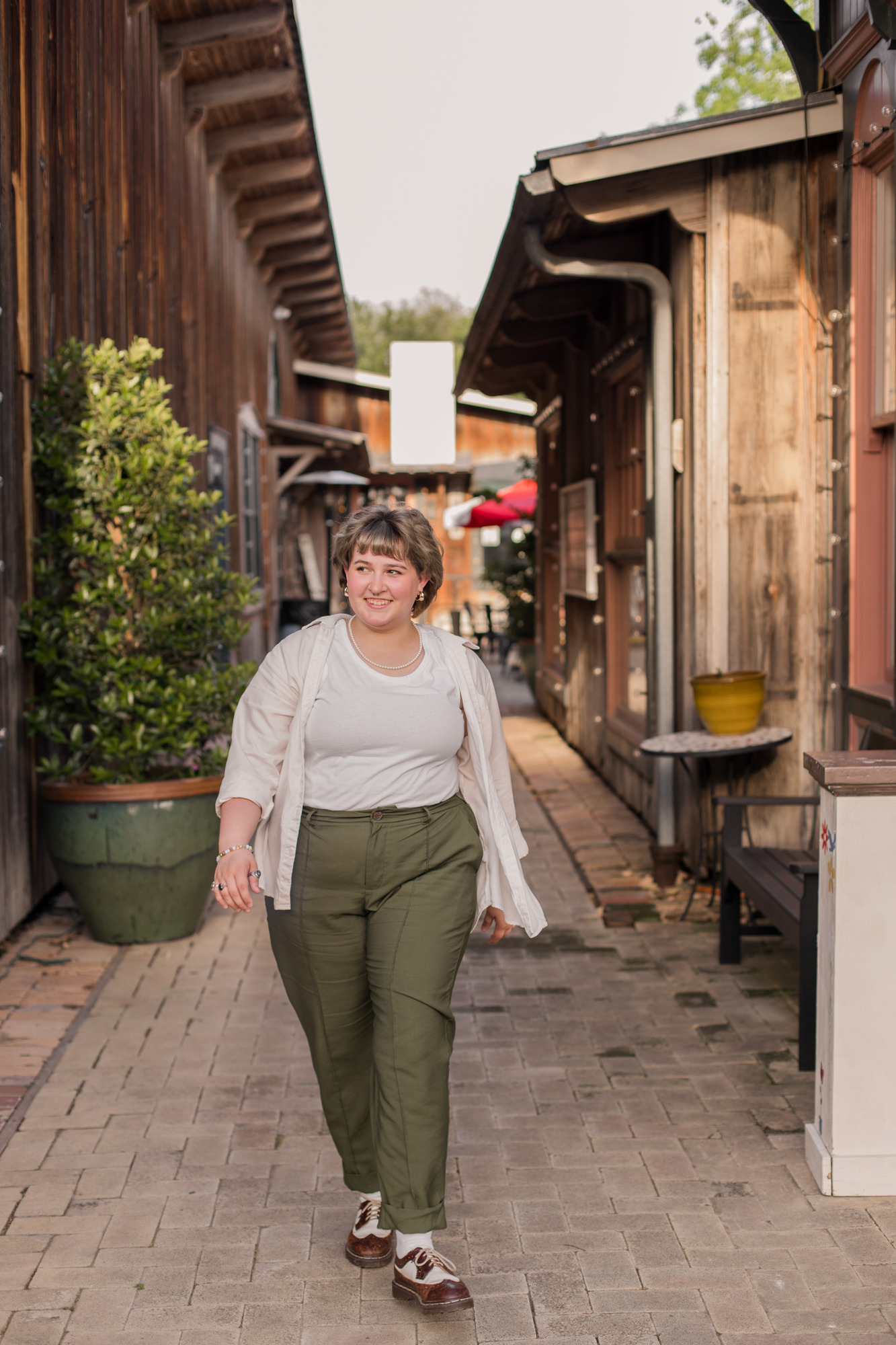 Cottage Core Senior Photos in Salado, Texas
