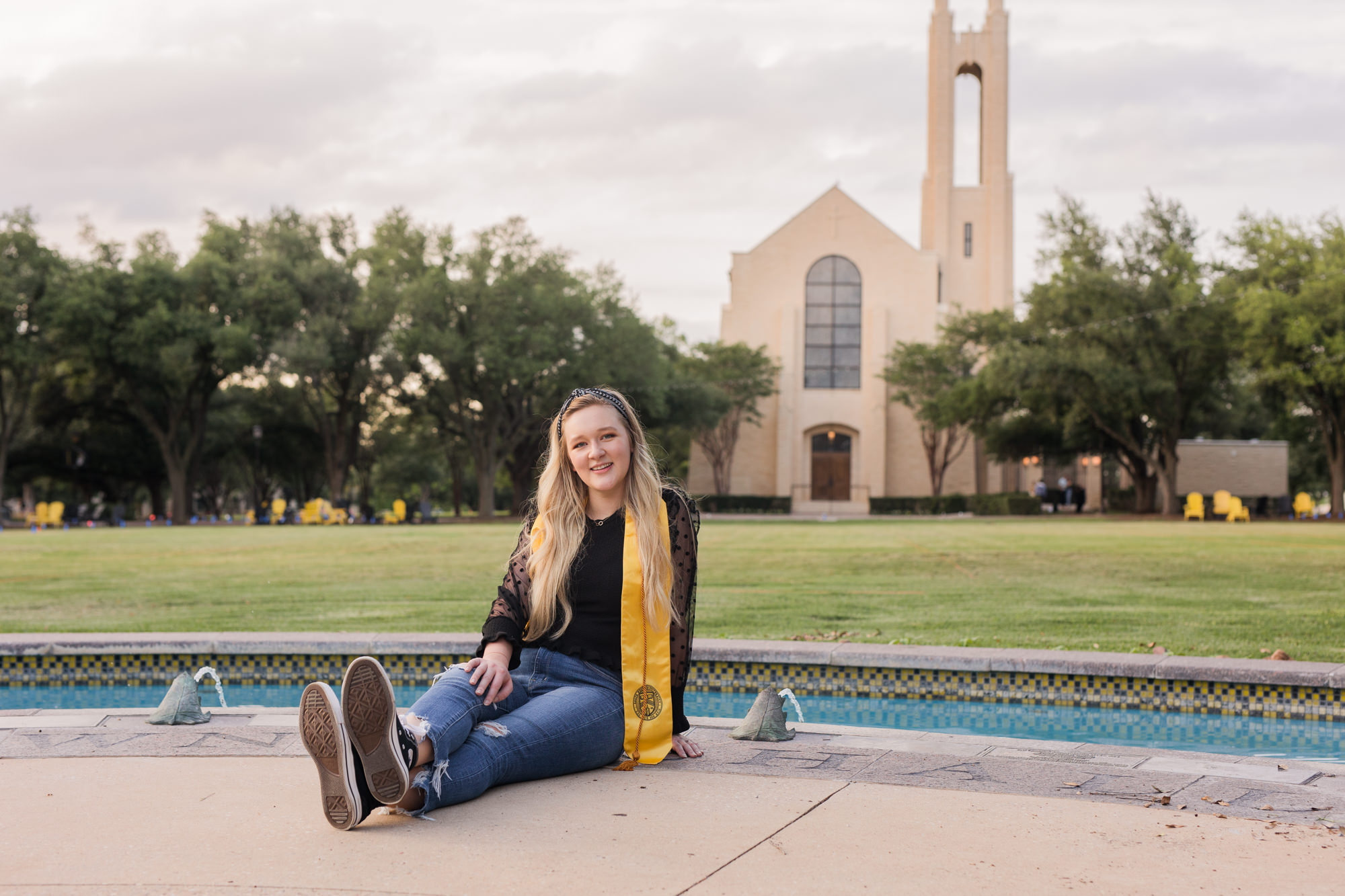 Chapel Fountain Southwestern University Georgetown Texas Senior Grad Photos