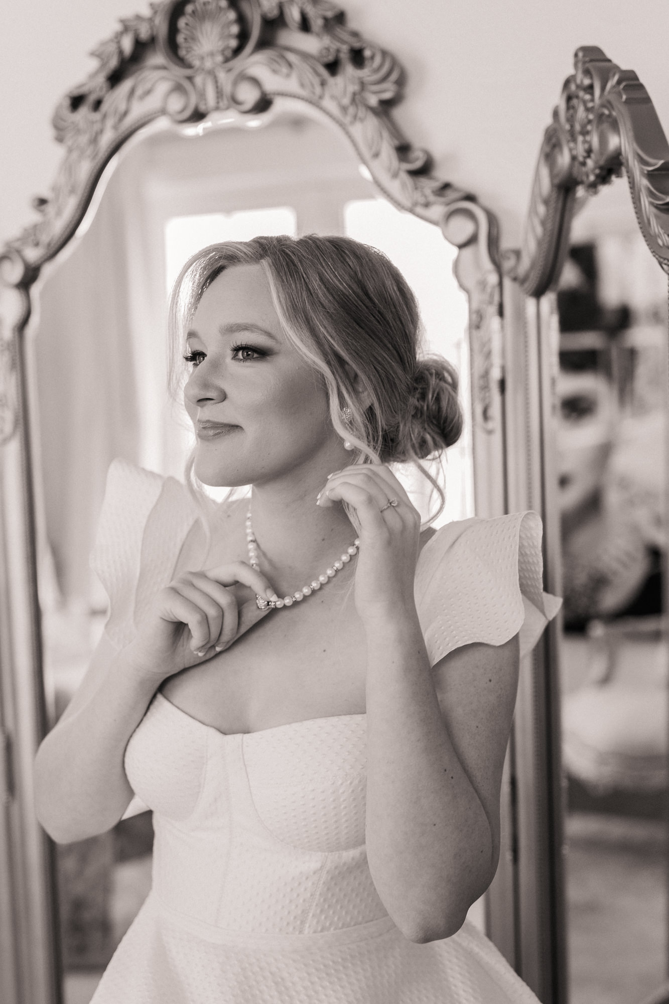 black and white bridal portrait