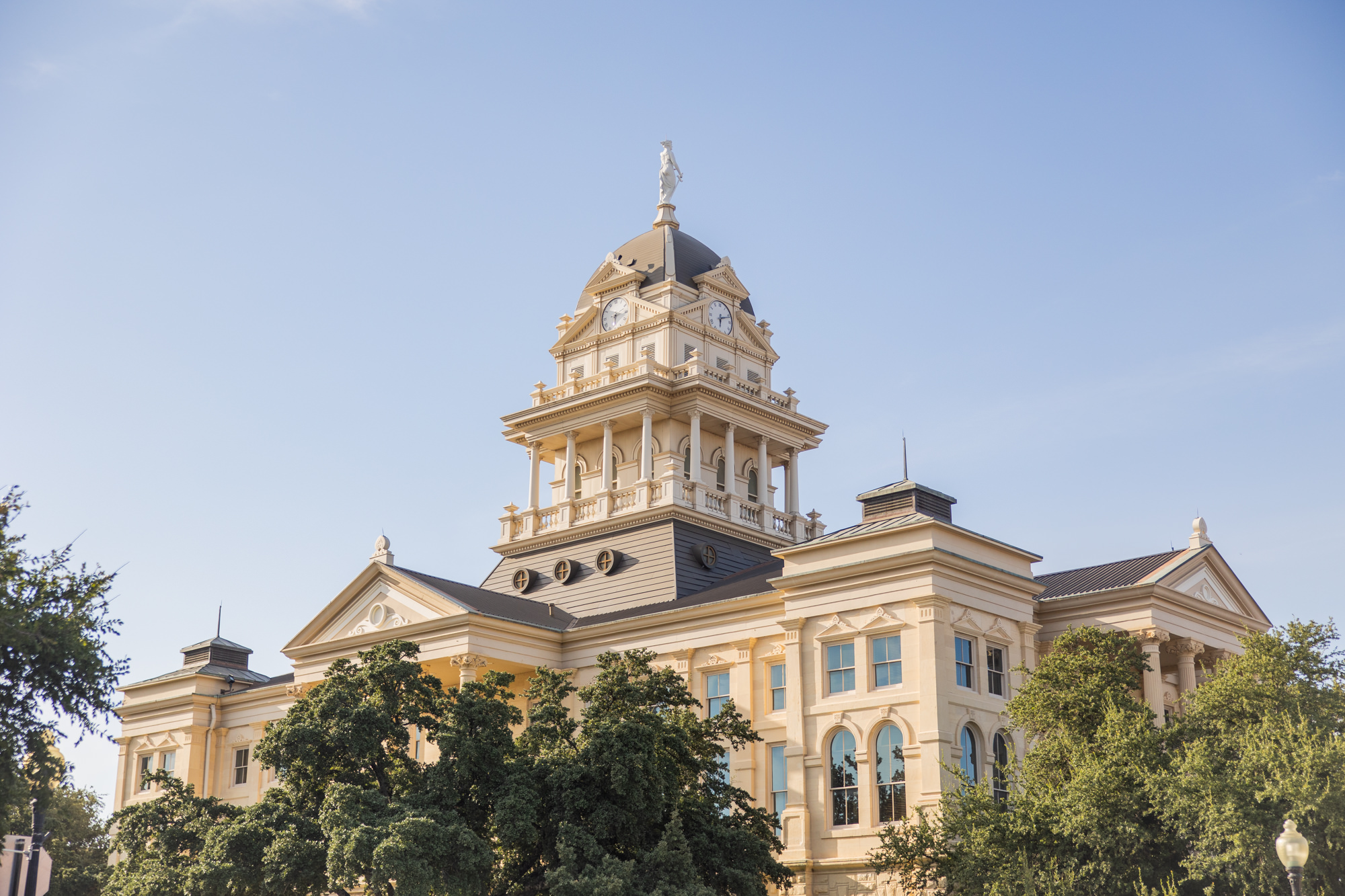 Bell County Courthouse Elopement Belton Texas 