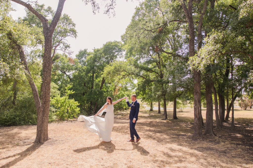 Summer Wedding at Lone Oak Barn