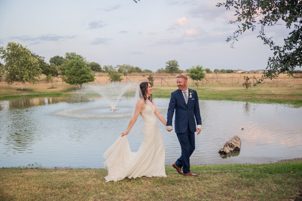 Summer Wedding at Lone Oak Barn