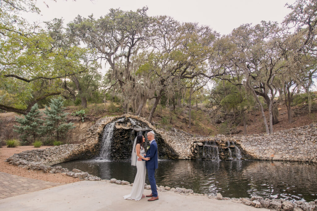 Hidden Falls Hayes Hollow Fall Wedding