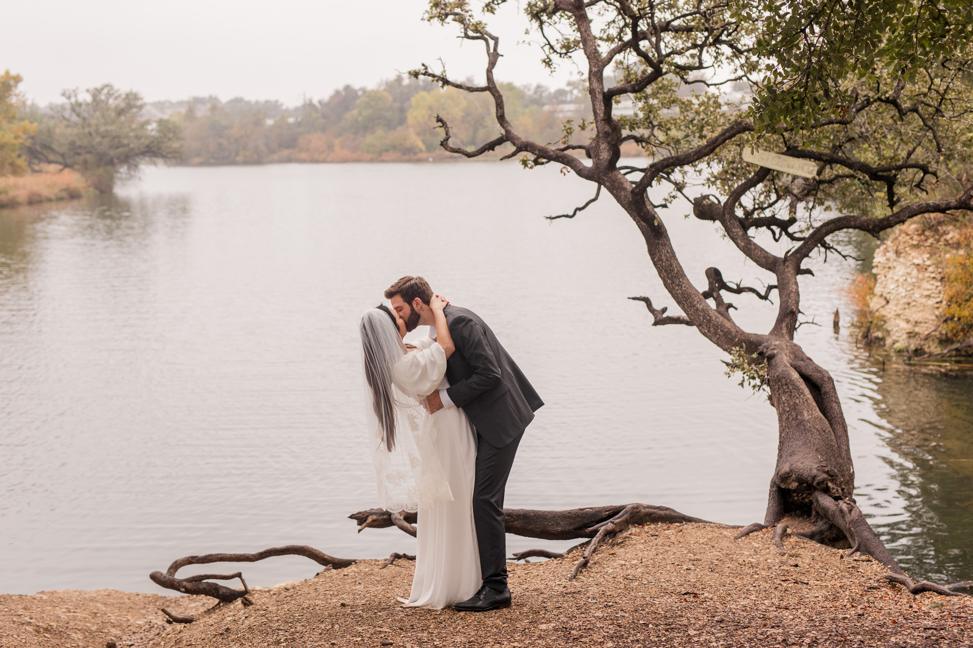 Romantic Post-Wedding Photos