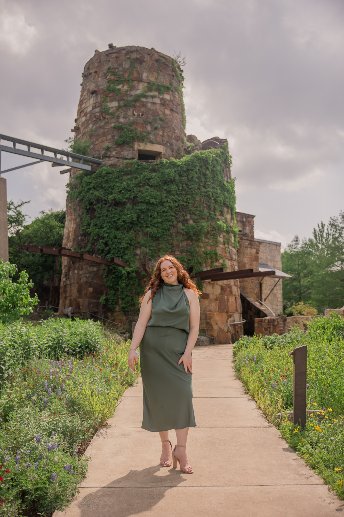 Spring Senior Photos at Lady Bird Johnson Wildflower Center | Katelyn