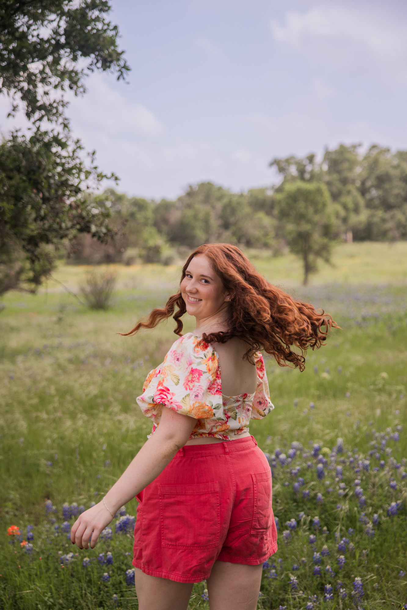 Spring Senior Photos at Lady Bird Johnson Wildflower Center | Katelyn