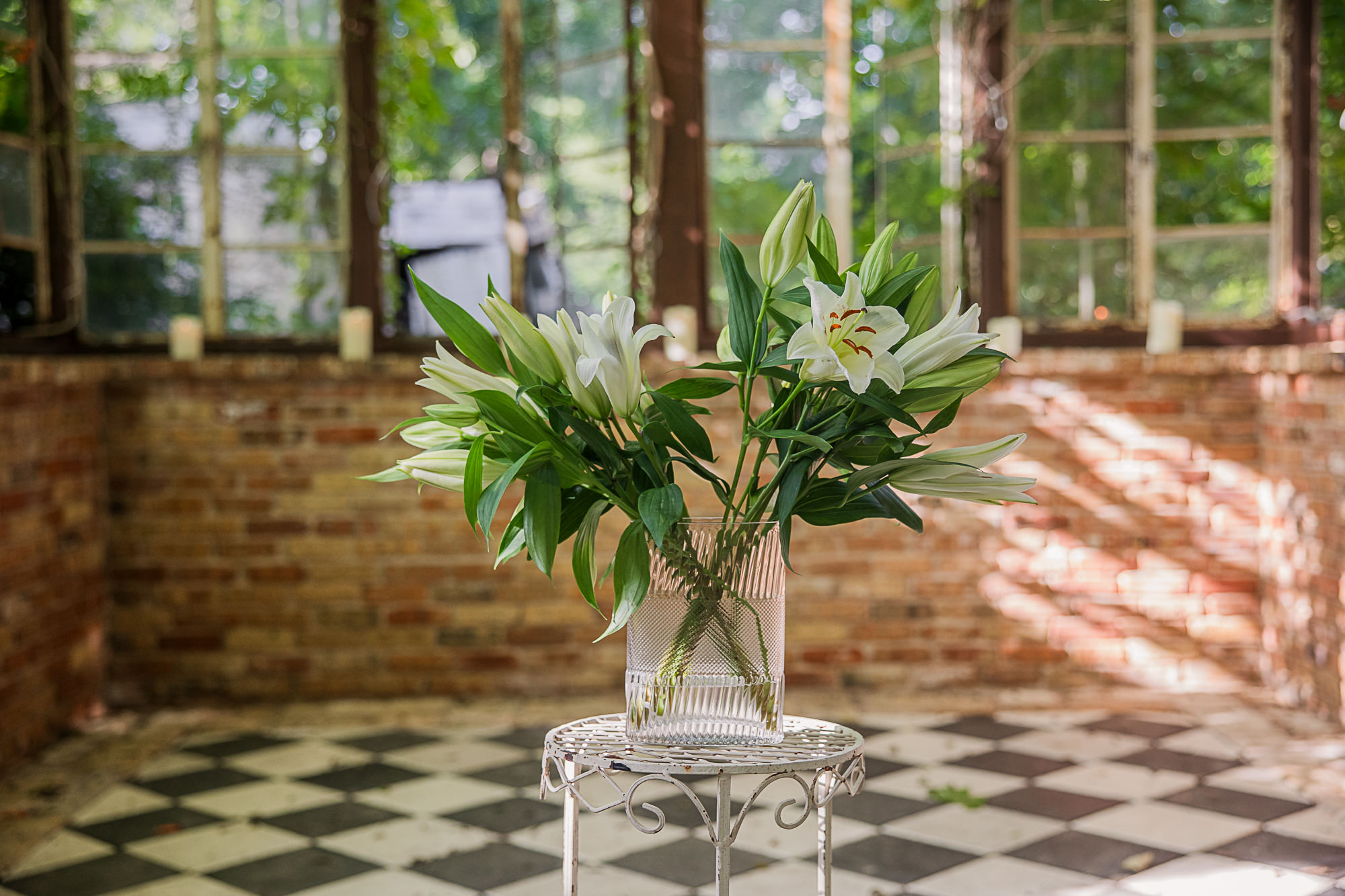 white lilies marriage proposal decor