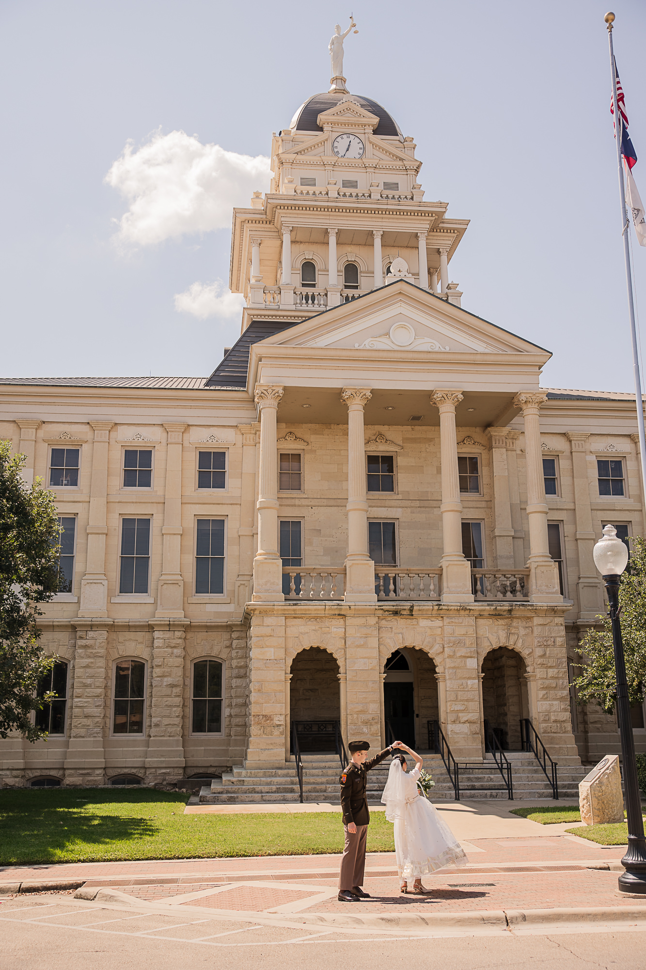 Belton Texas Courthouse Elopement