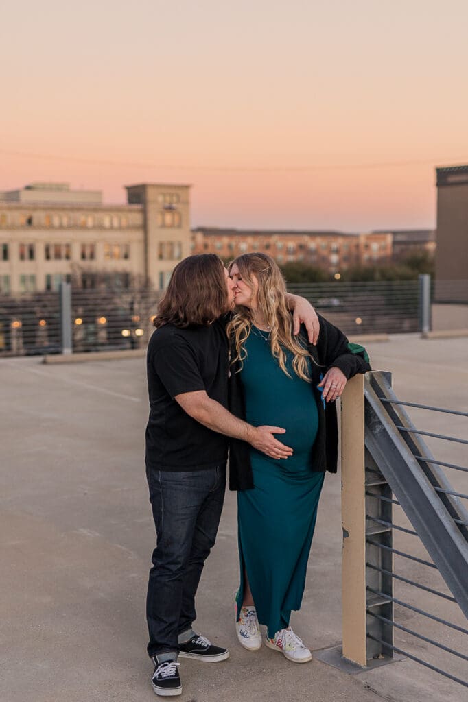 parking garage rooftop frisco texas maternity photos