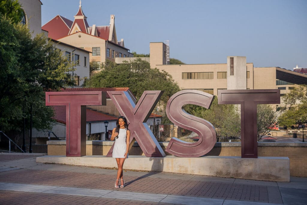 Texas State grad pictures, san marcos photographer