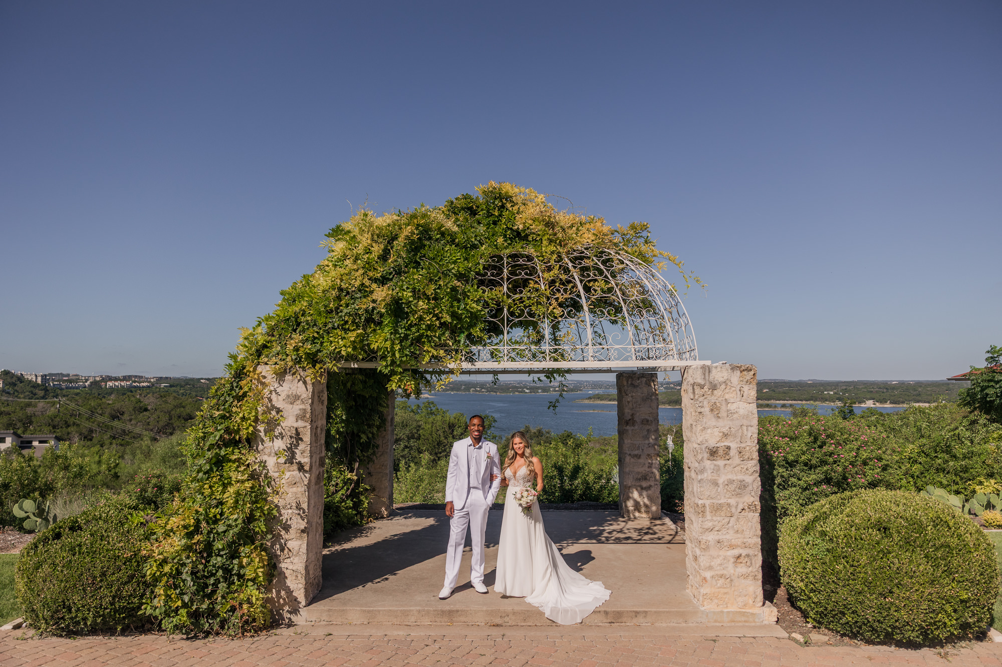 Vintage Villas Austin Summer Wedding